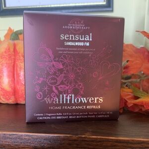 RARE Bath & Body Works Sensual Sandalwood Fig Wallflower refills